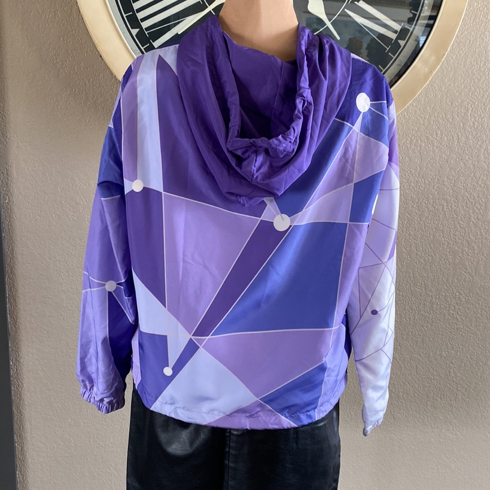 NWT Exclusive Disneyland, tomorrow, land windbreaker - Picture 2 of 4